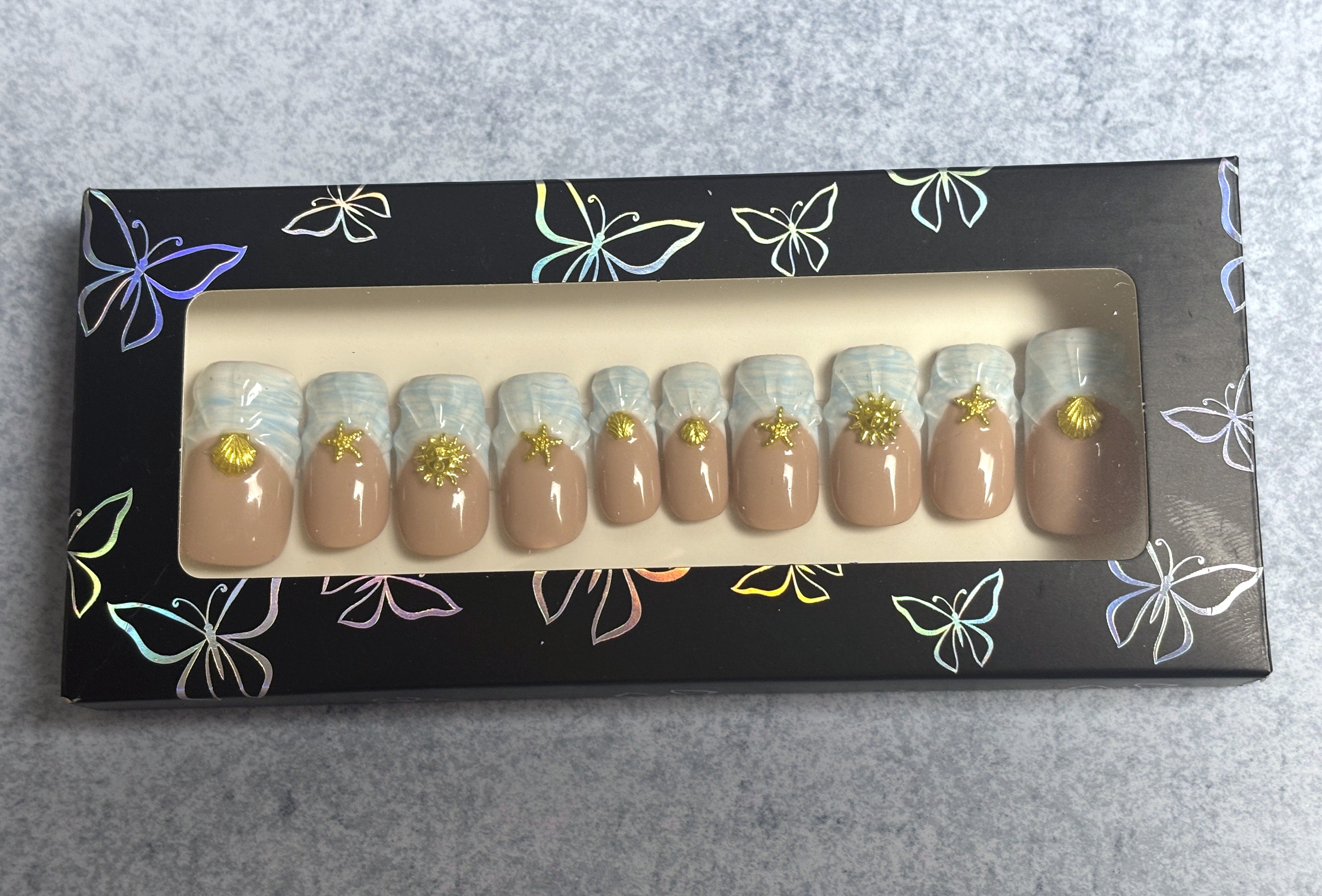 Blue French Tip Shell Press-On Nails – “Coastal Treasure” Collection