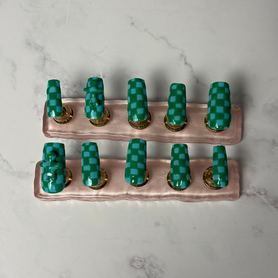 Find Me If You Can Press-On Nails – “Camouflage Queen” Collection